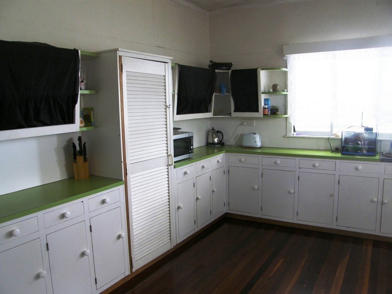 16 Philip Street, Proserpine QLD 4800