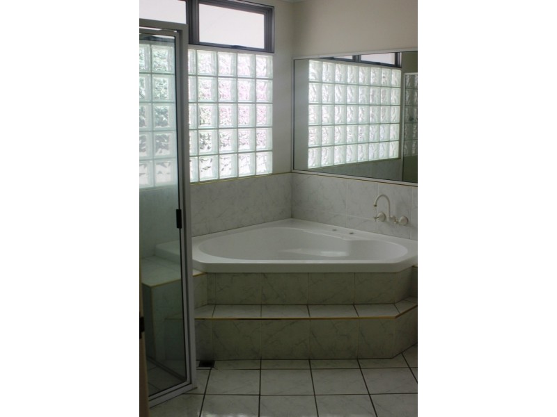 1 Airlie Cres, Airlie Beach QLD 4802