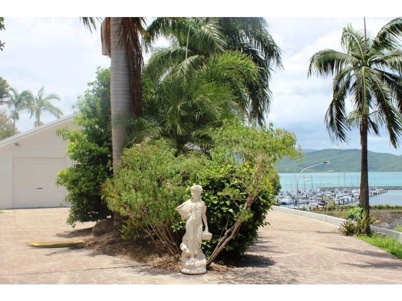 1 Airlie Cres, Airlie Beach QLD 4802