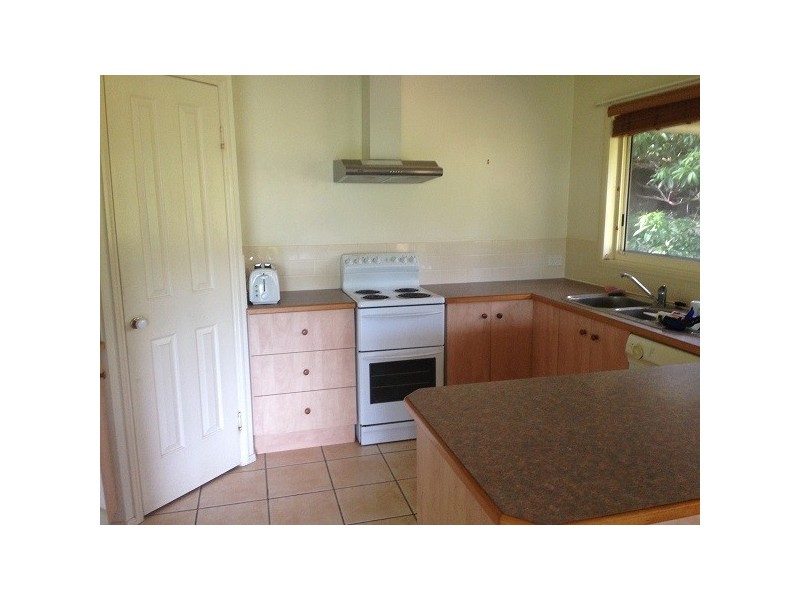 11 MacArthur Drive, Cannonvale QLD 4802