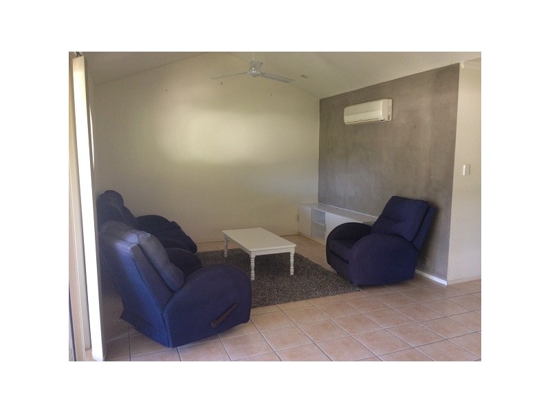 11 MacArthur Drive, Cannonvale QLD 4802