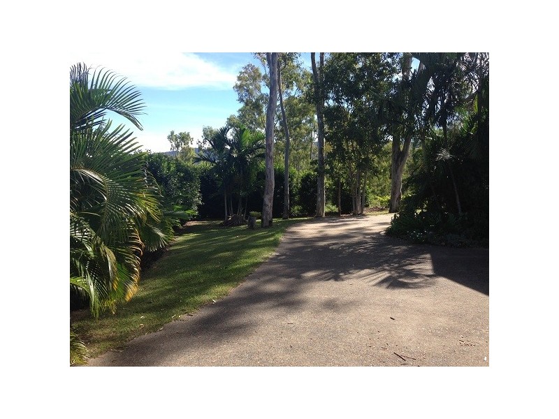 11 MacArthur Drive, Cannonvale QLD 4802