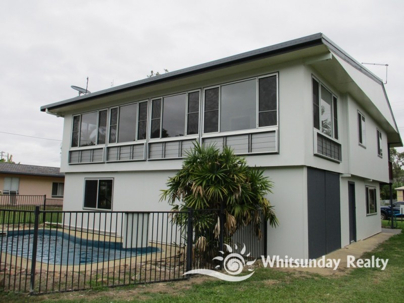 14 Peters Avenue, Midge Point QLD 4799