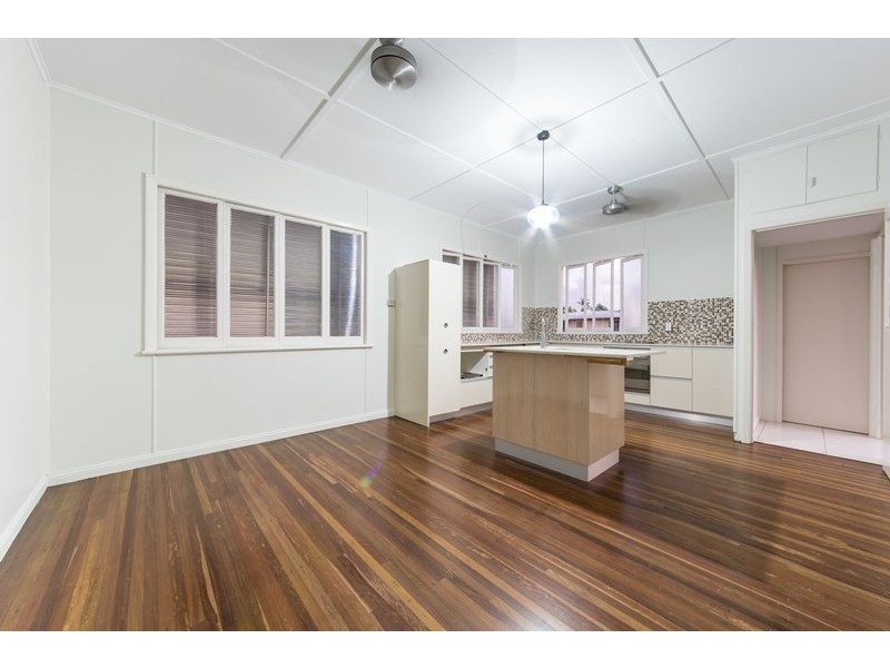 6 Elizabeth Street, Proserpine QLD 4800