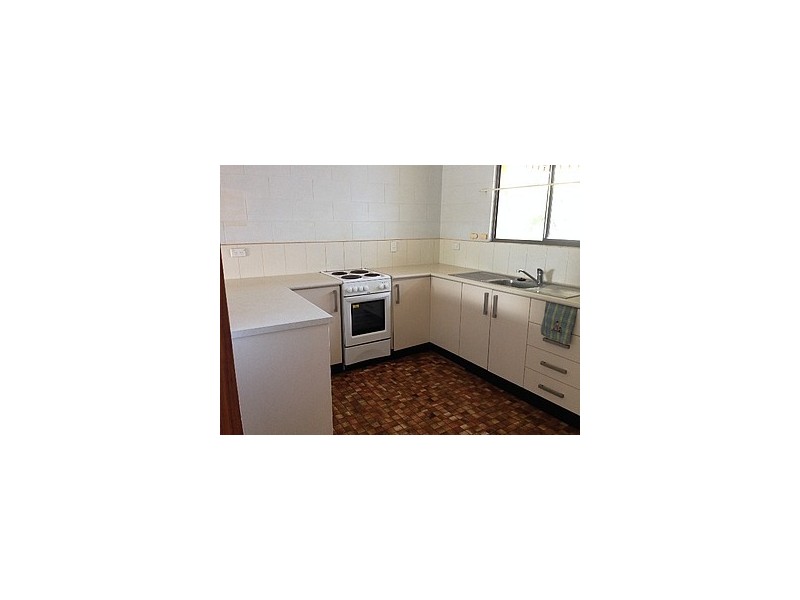 Unit 1 5 Marathon Street, Proserpine QLD 4800