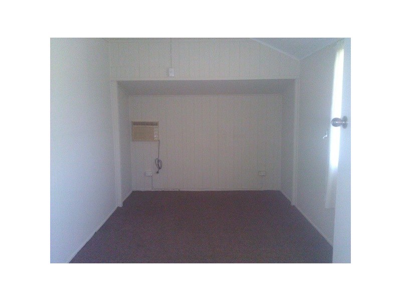 2/ 12588 Bruce Highway, Proserpine QLD 4800