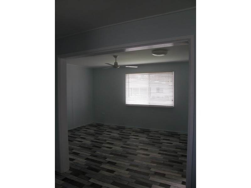 6 Hinschen Street, Proserpine QLD 4800