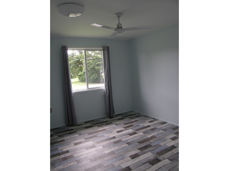 6 Hinschen Street, Proserpine QLD 4800