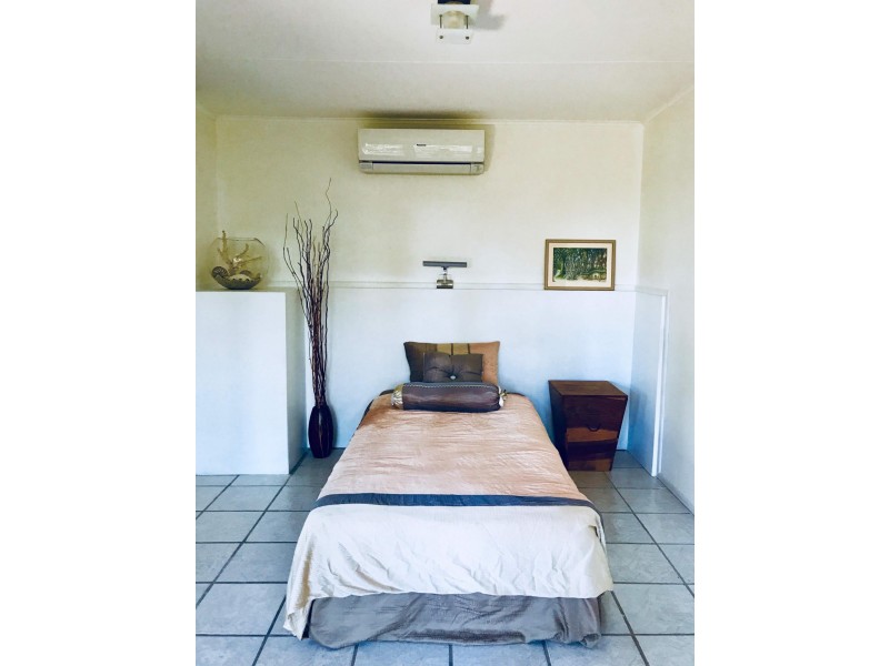 74 MOON CRESCENT, Sugarloaf QLD 4800