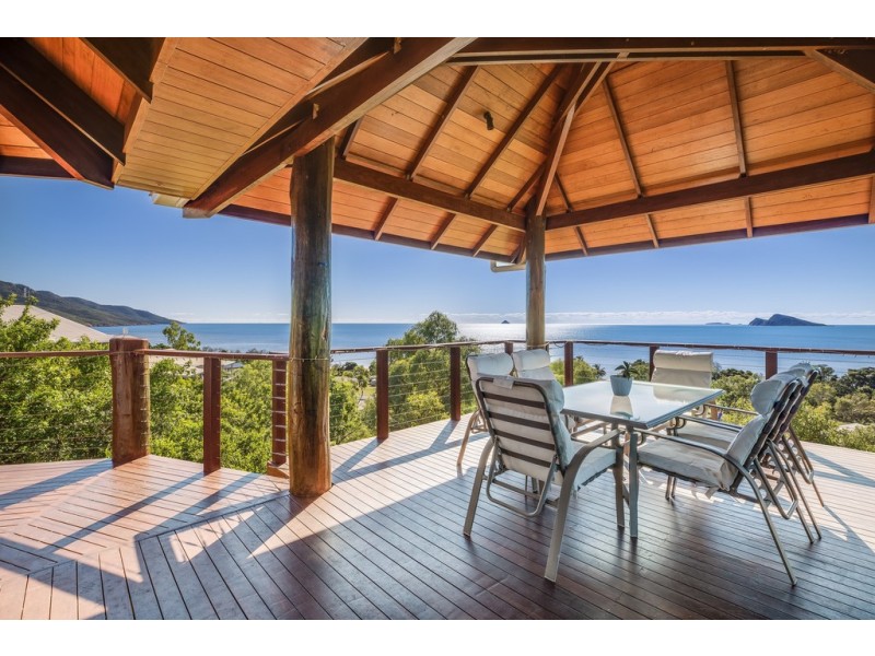 3 Blackcurrent Drive, Hideaway Bay QLD 4800