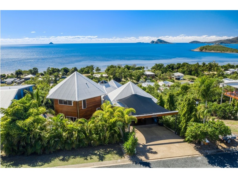3 Blackcurrent Drive, Hideaway Bay QLD 4800