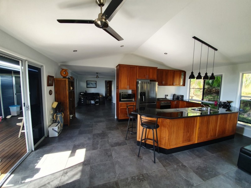 36 ROSERIC CRESCENT, Hideaway Bay QLD 4800