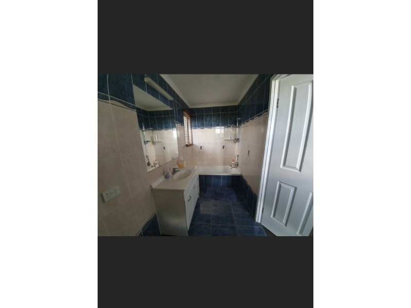 36 ROSERIC CRESCENT, Hideaway Bay QLD 4800