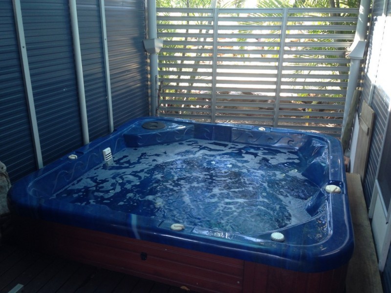 36 ROSERIC CRESCENT, Hideaway Bay QLD 4800