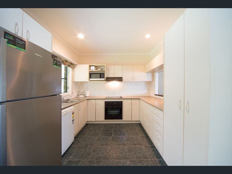 28 Macarthur Drive, Cannonvale QLD 4802