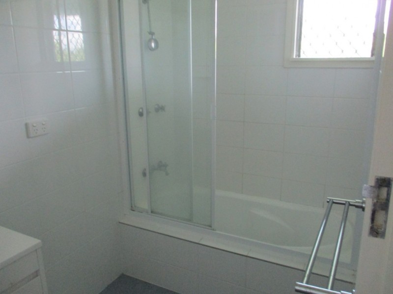 9 Sterry Street, Proserpine QLD 4800