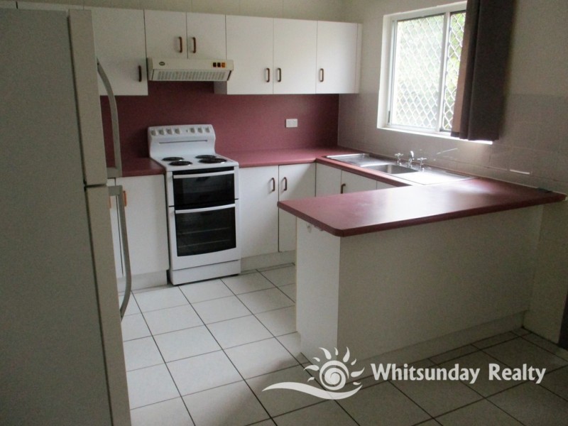 1 / 3 Eshelby Drive, Cannonvale QLD 4802