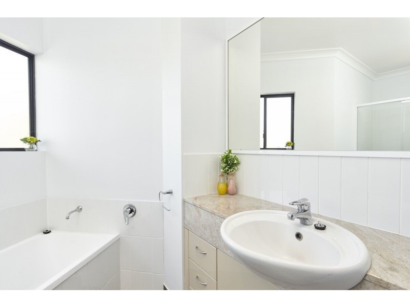Unit 1 / 14 Altmann Avenue (Tides on Whisper), Cannonvale QLD 4802
