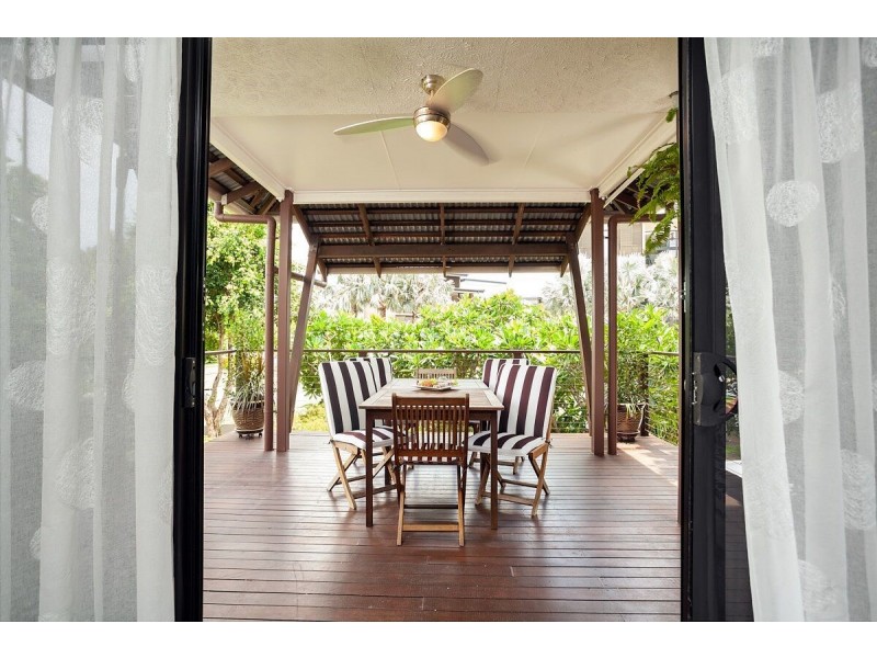 Unit 1 / 14 Altmann Avenue (Tides on Whisper), Cannonvale QLD 4802
