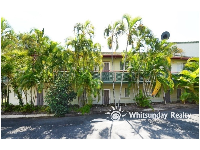 9 / 14 Island Drive, Cannonvale QLD 4802