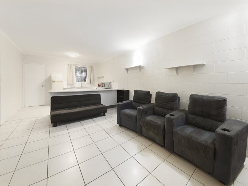 9 / 14 Island Drive, Cannonvale QLD 4802