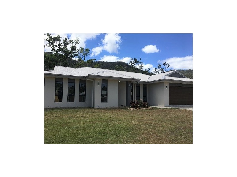 11 Trader Crescent, Cannonvale QLD 4802