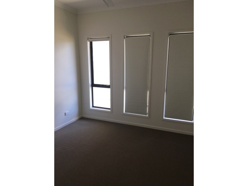 11 Trader Crescent, Cannonvale QLD 4802