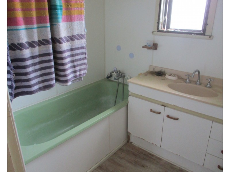 21 Smith Street, Proserpine QLD 4800