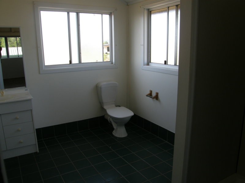 110 Hinschen St, Proserpine QLD 4800