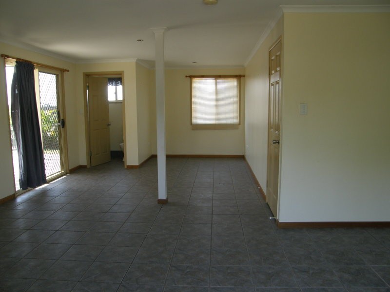 110 Hinschen St, Proserpine QLD 4800