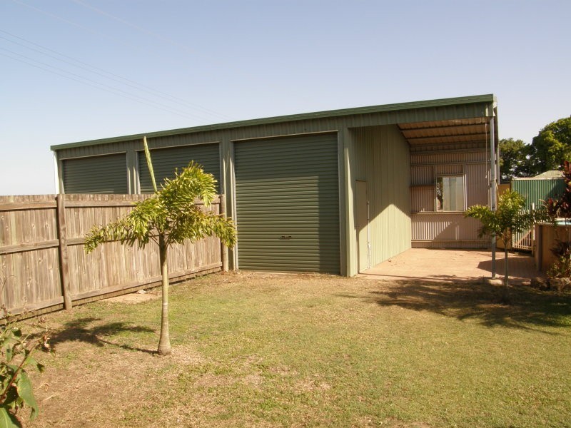 110 Hinschen St, Proserpine QLD 4800