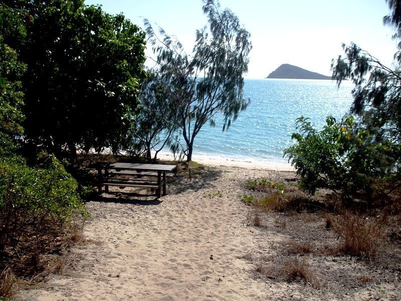 68 Pioneer Drive, Dingo Beach QLD 4800