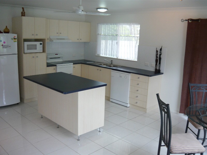 42 South Molle Bvd, Cannonvale QLD 4802