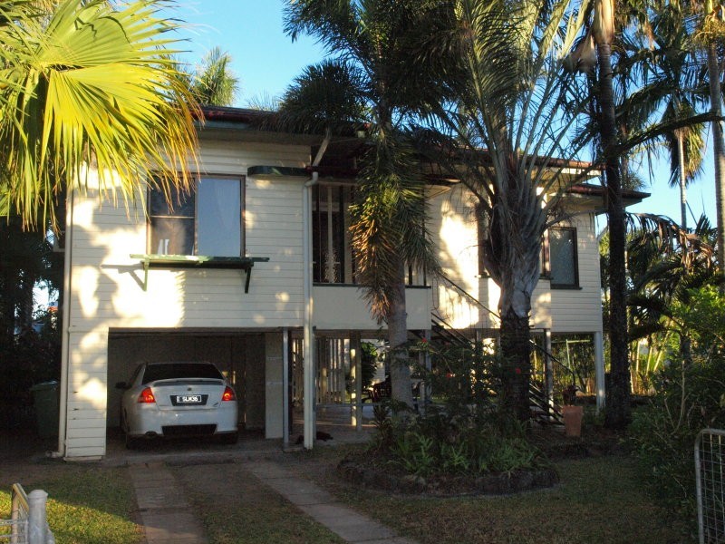 24 Robert Street, Proserpine QLD 4800