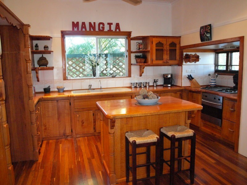 24 Robert Street, Proserpine QLD 4800