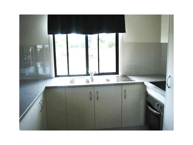 1 Dawson St, Middlemount QLD 4746