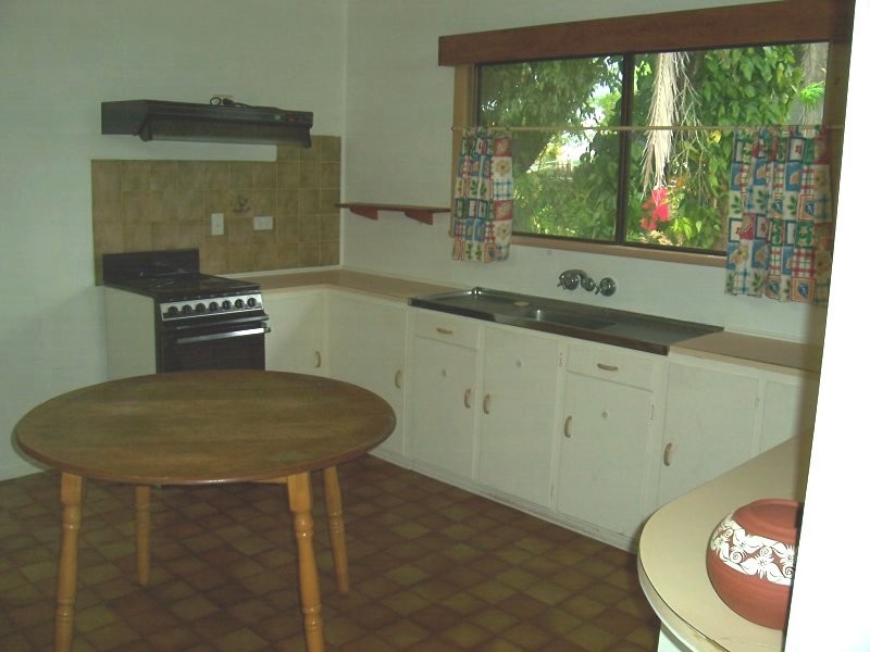 13 Pepper St, Proserpine QLD 4800