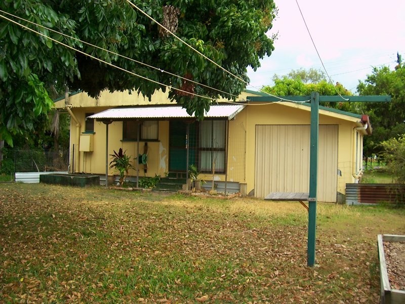 13 Pepper St, Proserpine QLD 4800