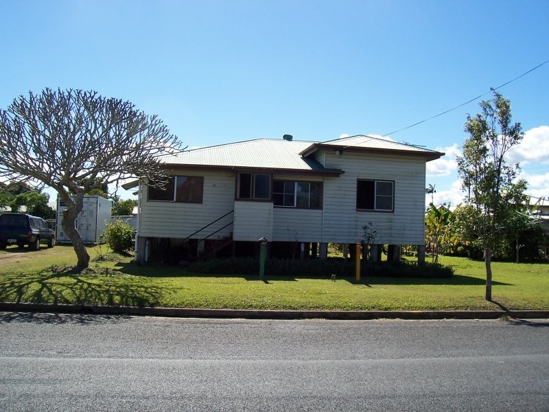 25 Ruge St, Proserpine QLD 4800