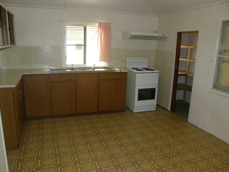 25 Ruge St, Proserpine QLD 4800