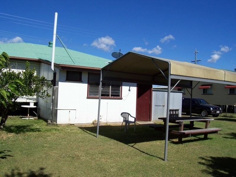 25 Ruge St, Proserpine QLD 4800