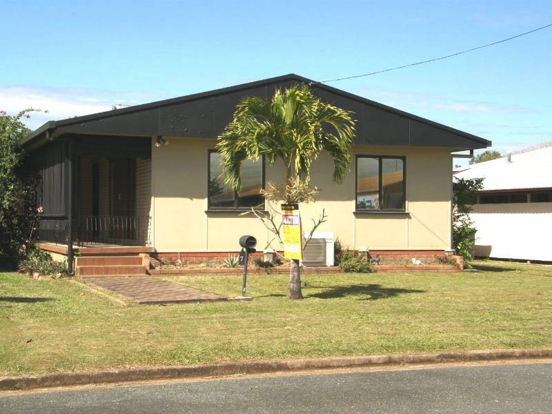7 Pepper St, Proserpine QLD 4800