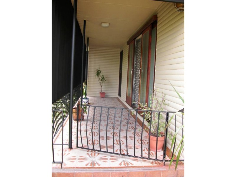 7 Pepper St, Proserpine QLD 4800