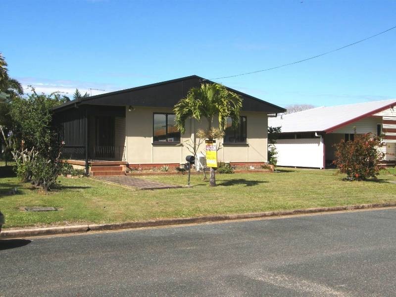 7 Pepper St, Proserpine QLD 4800