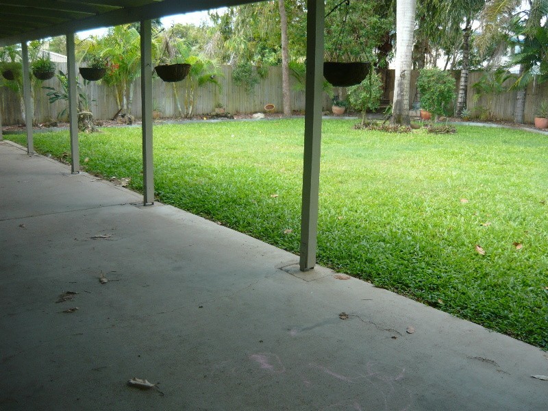 9 Eddie Street, Proserpine QLD 4800