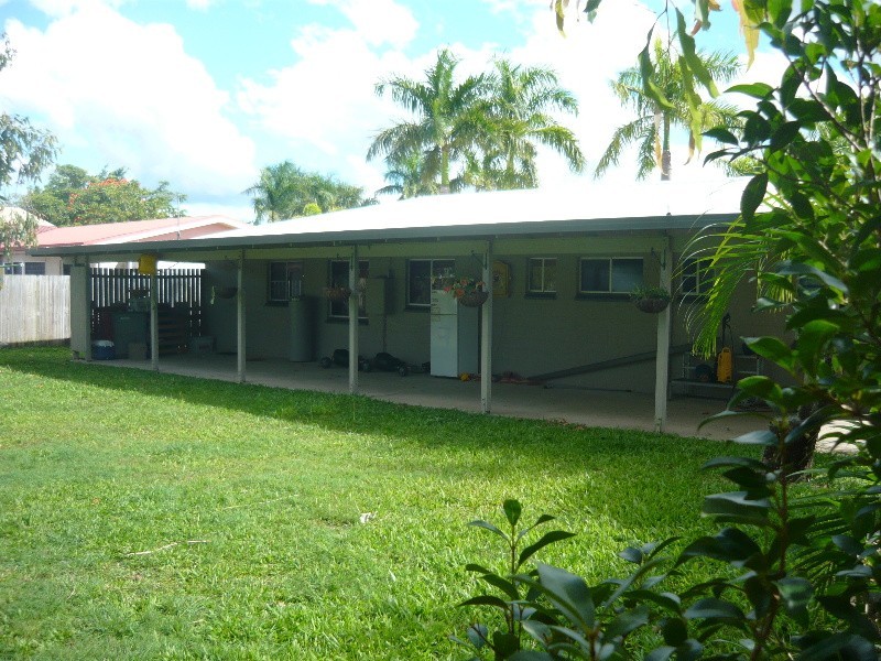 9 Eddie Street, Proserpine QLD 4800