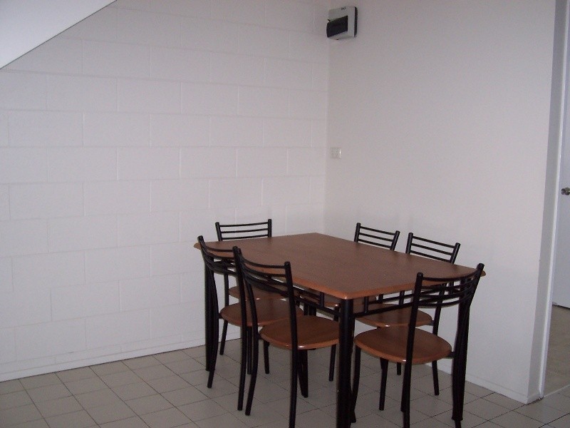 Unit 5/15 Hinschen St, Proserpine QLD 4800