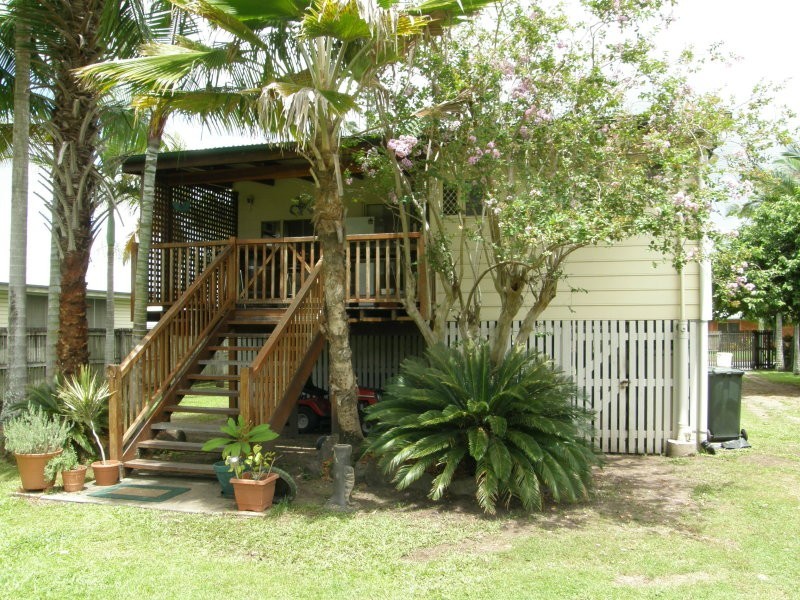 15 Robert St, Proserpine QLD 4800
