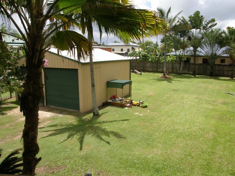 15 Robert St, Proserpine QLD 4800