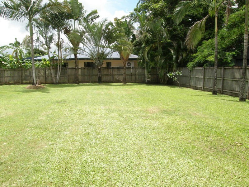 15 Robert St, Proserpine QLD 4800